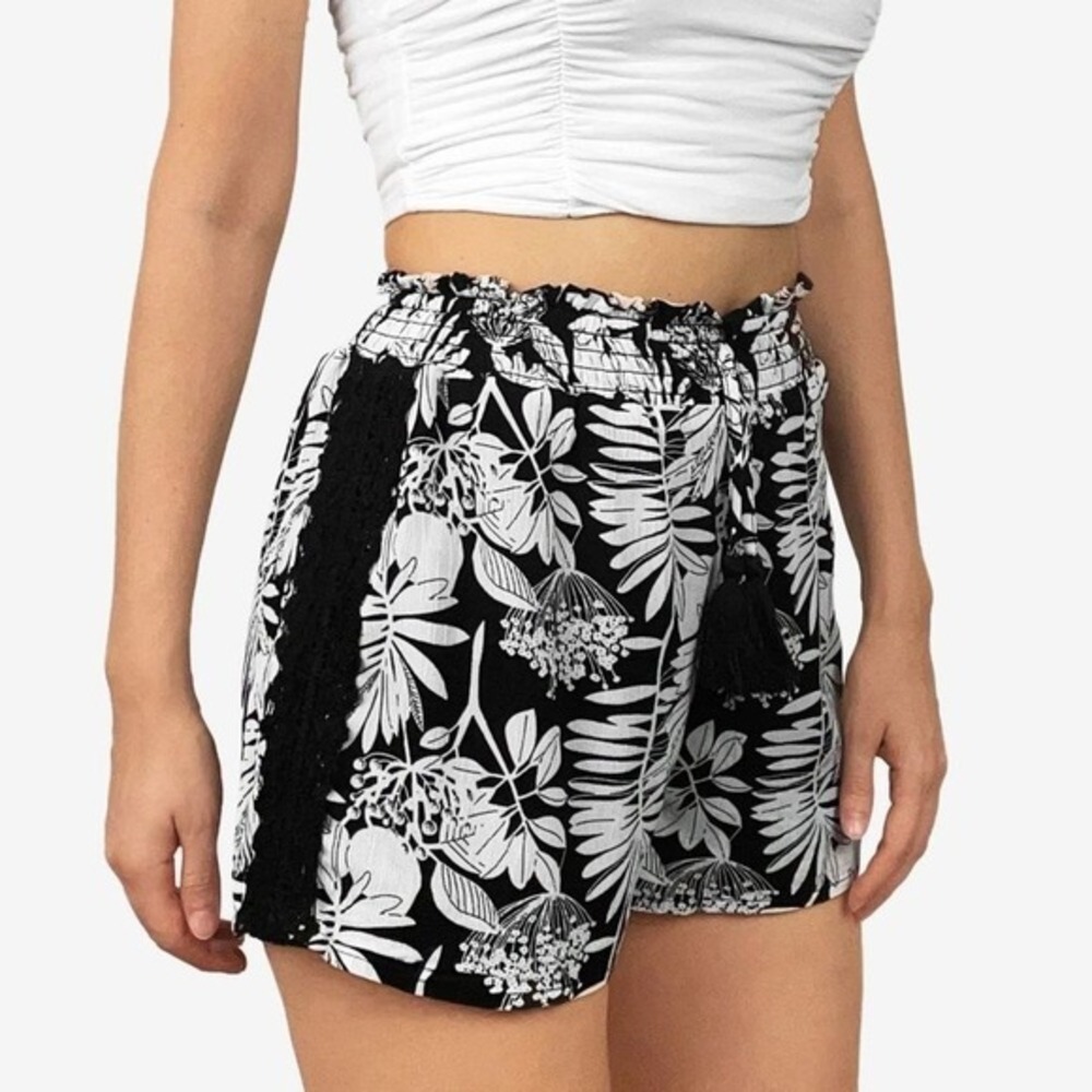 Kendall + Kylie Black White Palm Shorts Size S Boho‎ Tropical Island Girl Resort